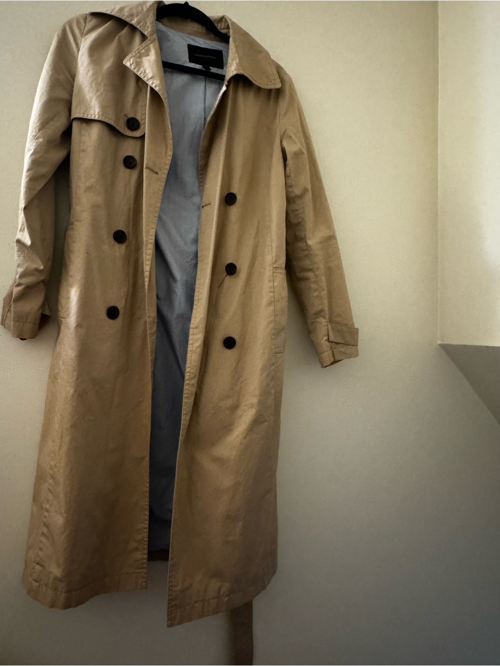 Banana Republic Beige Trench Coat - Double-Breasted Classic